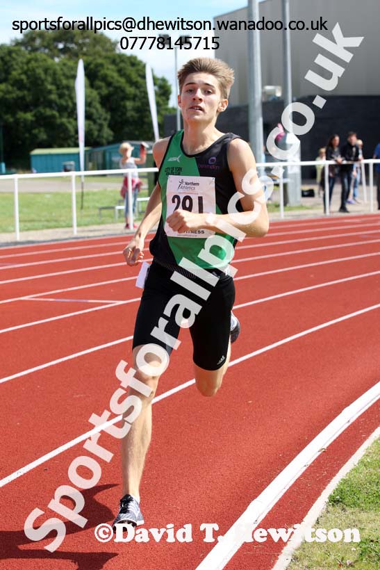 Mens under-17s 800 metres, Northern Under-13s, U-15s and 17s Championships. Photo: David T. Hewitson/Sports for All Pics